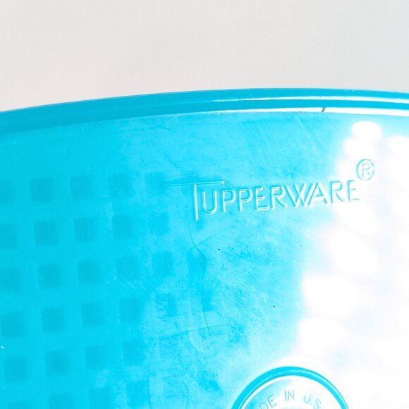 TUPPERWARE Pick A Deli Large Aqua Blue pickle keeper - Picture 11 of 13